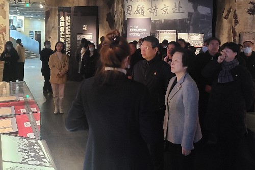宝山人大