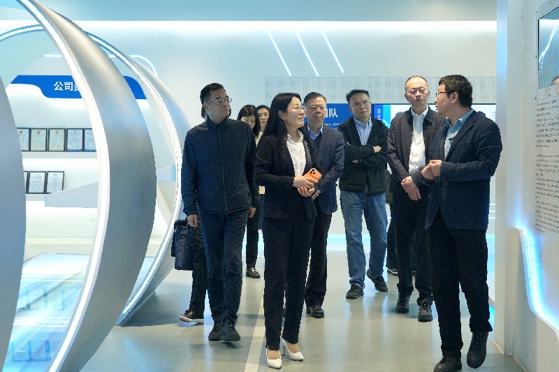 市、区人大财经委开展先进制造业与生产性服务业专题调研