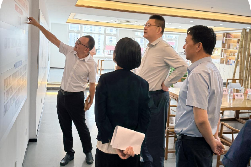 区人大常委会调研人大代表换届选举工作
