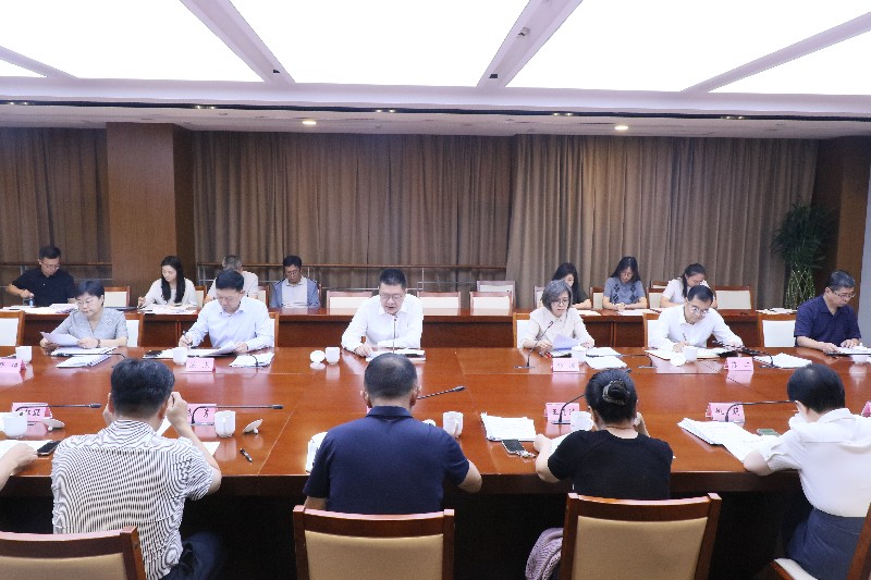区九届人大常委会召开第七十一次主任会议